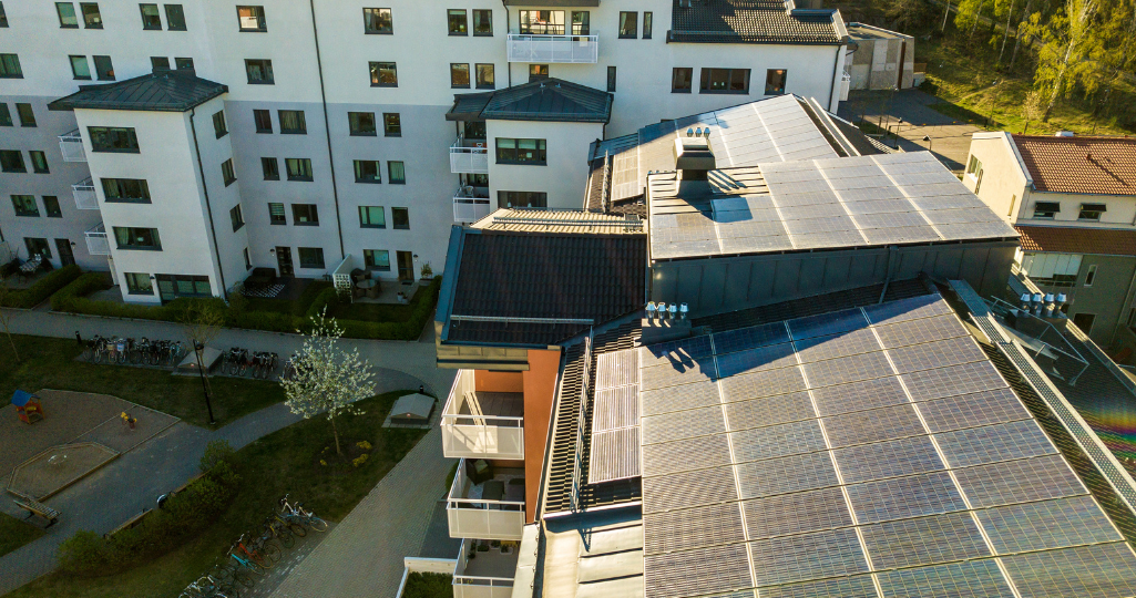 Instalación de placas solares en urbanizaciones en Valencia